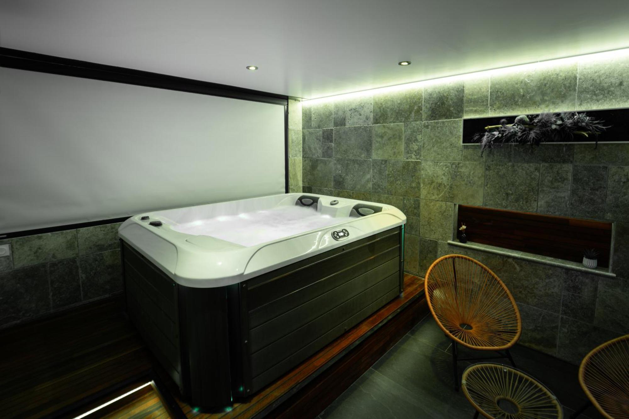 Loft 150 M2 Jacuzzi, Sauna Et Massage Blagnac Esterno foto