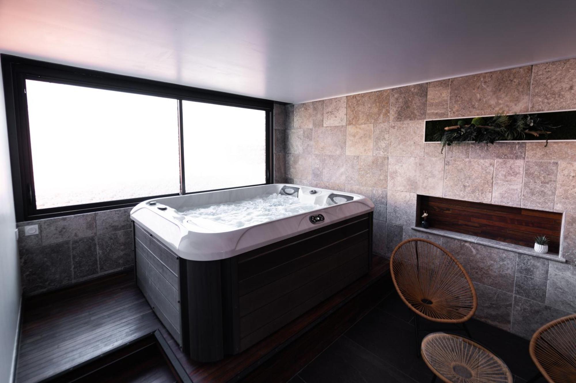 Loft 150 M2 Jacuzzi, Sauna Et Massage Blagnac Esterno foto